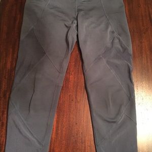Athleta mesh contender capris